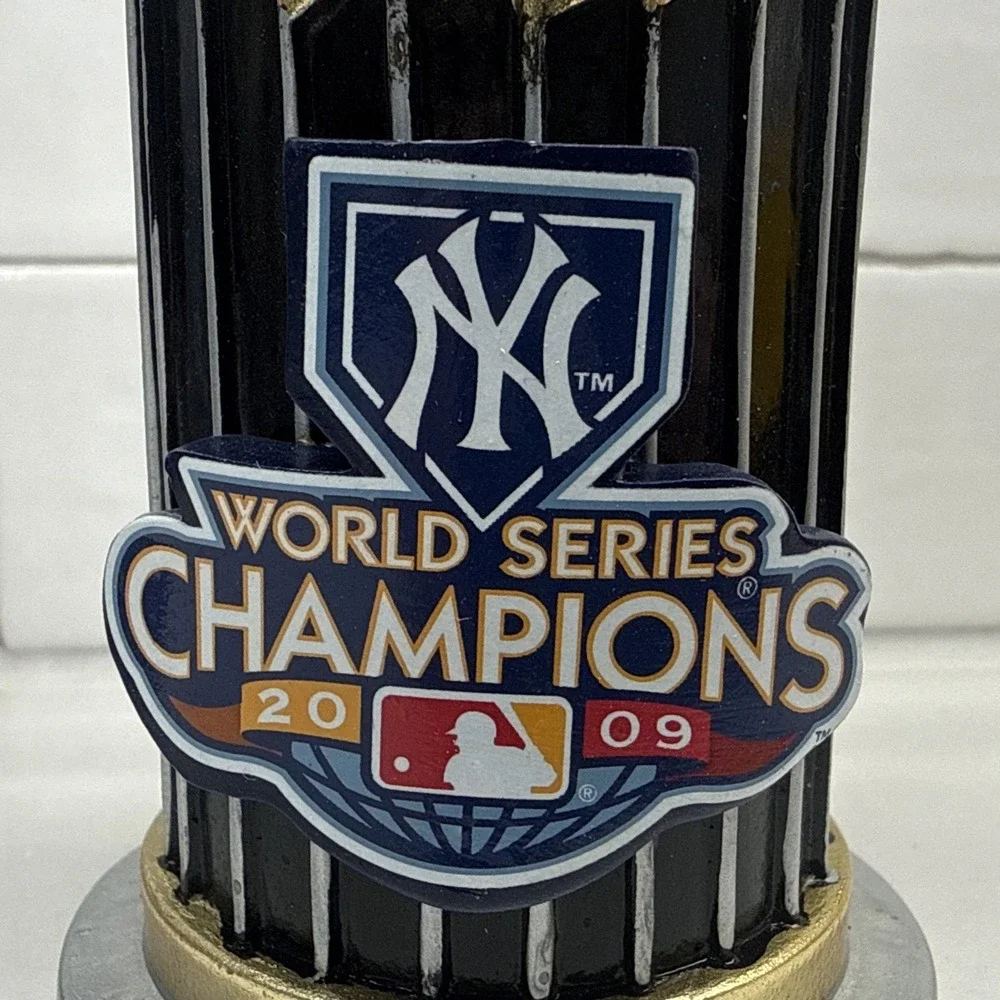 2009 New York Yankees MLB Baseball World Series Champions Trophy Paperweight
